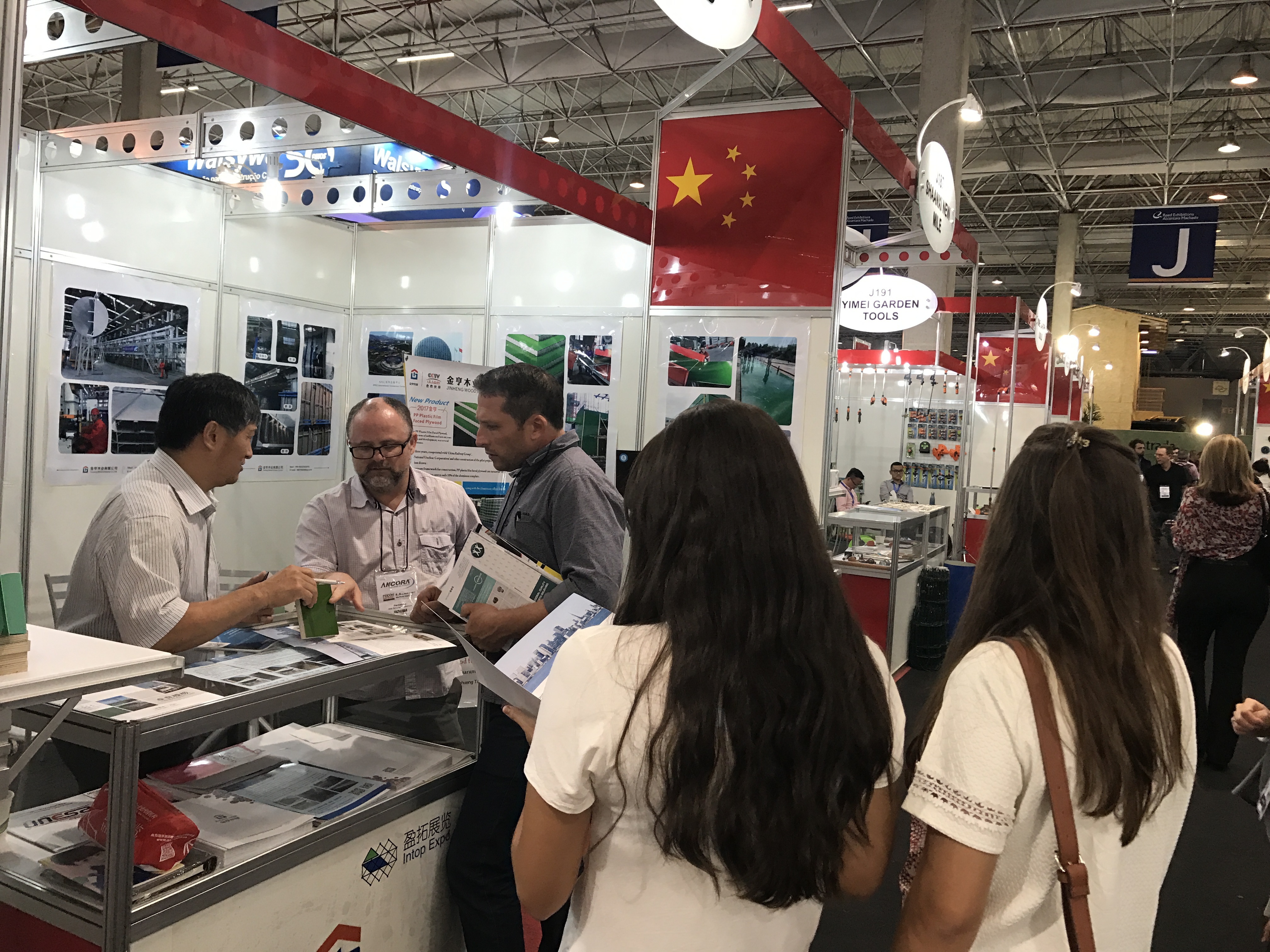 金亨木業有限公司,清水模板,覆膜板,膠合板,建筑模板