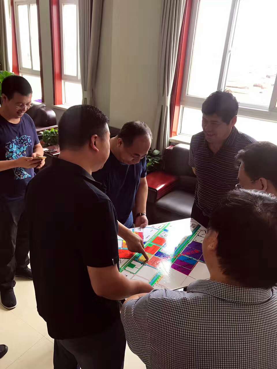 金亨木業(yè)有限公司,清水模板,覆膜板,膠合板,建筑模板,廊坊建筑模板廠家,河北建筑模板廠家,河北清水模板生產(chǎn)廠家